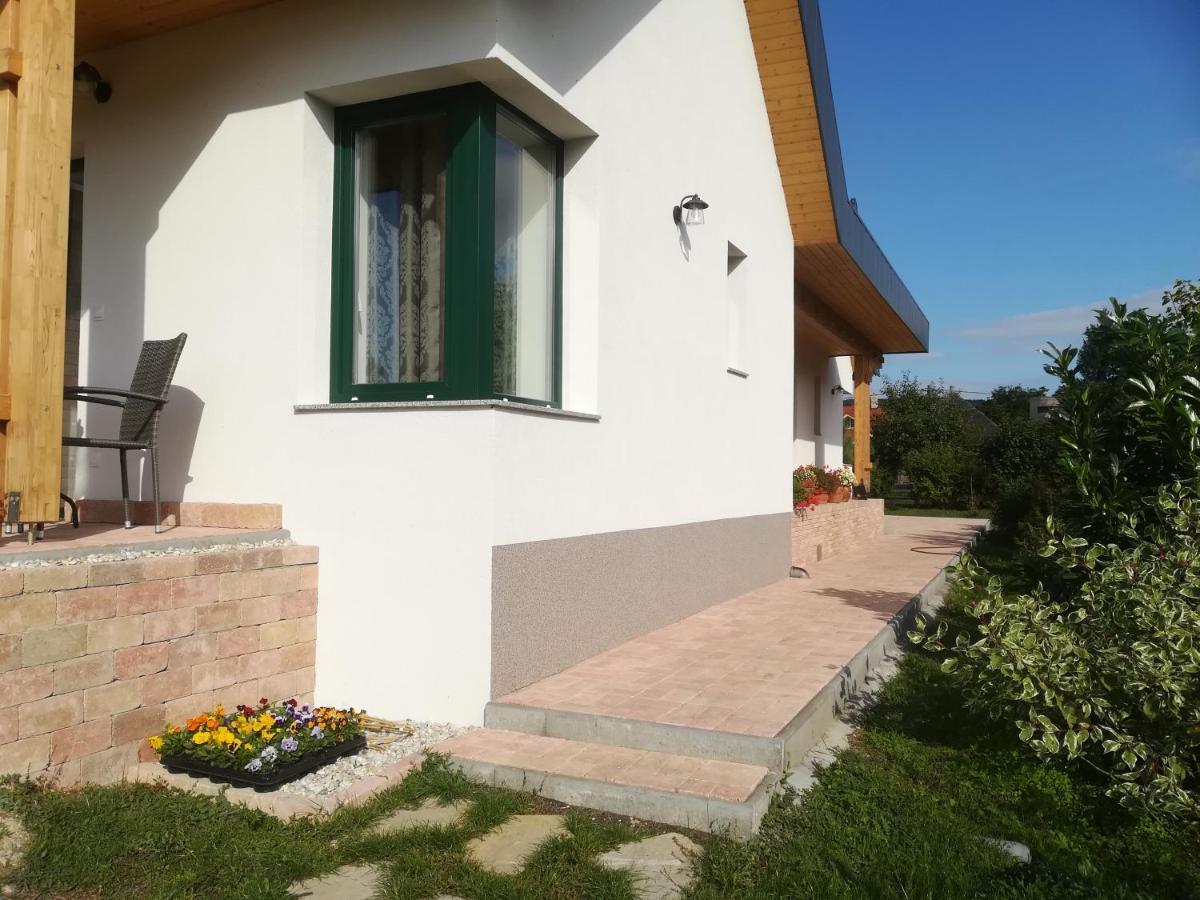 Edina Vendeghaz-Gyenesdias Appartement Buitenkant foto