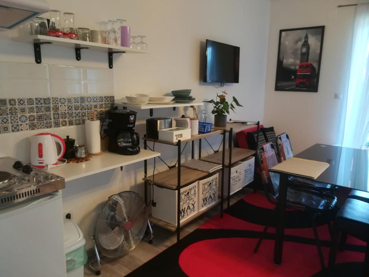 Edina Vendeghaz-Gyenesdias Appartement Buitenkant foto