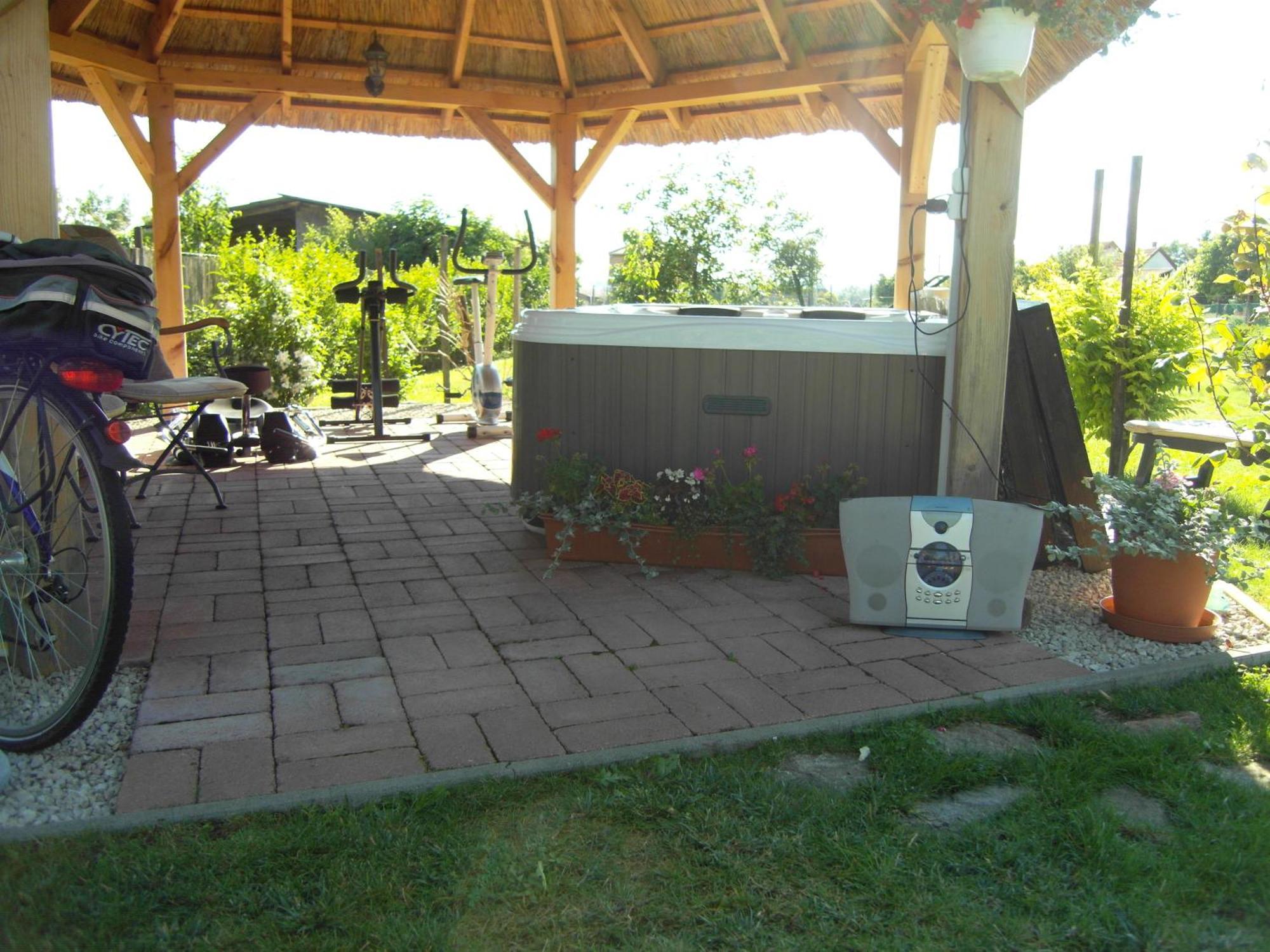 Edina Vendeghaz-Gyenesdias Appartement Buitenkant foto