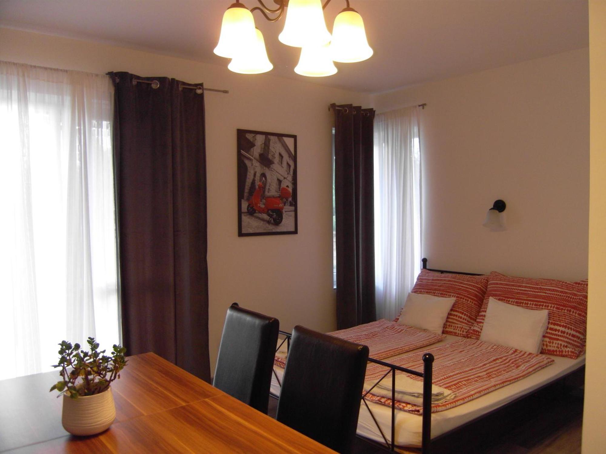 Edina Vendeghaz-Gyenesdias Appartement Buitenkant foto
