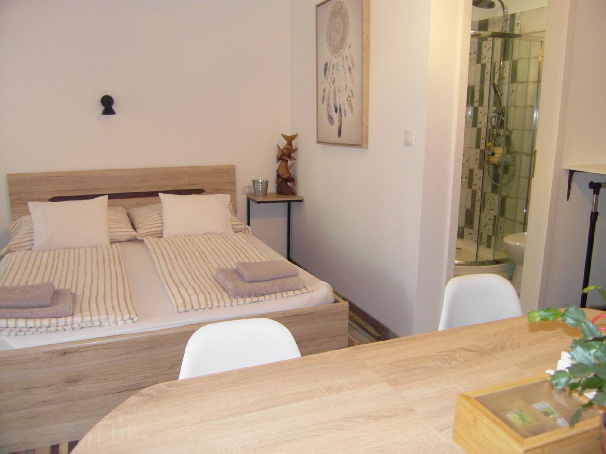 Edina Vendeghaz-Gyenesdias Appartement Buitenkant foto